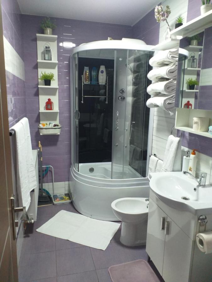 Fully Furnished Studio Сигіт Екстер'єр фото